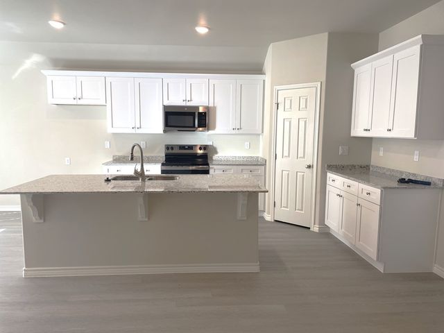 1345 Bajada St, Midland, TX 79705