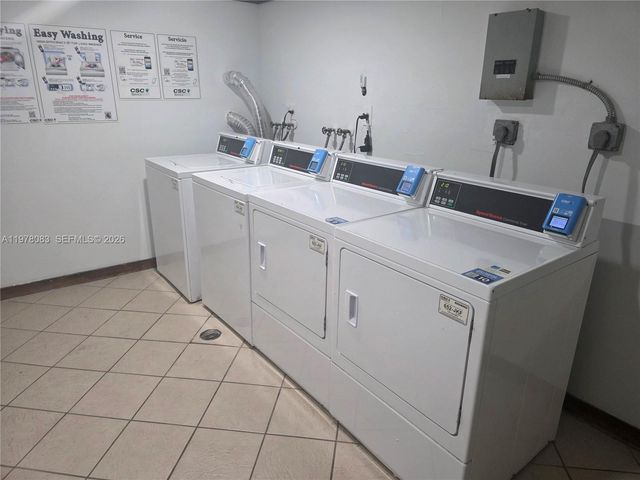 9688 Fontainebleau Blvd 307, Miami, FL 33172