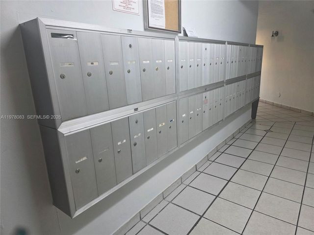 9688 Fontainebleau Blvd 307, Miami, FL 33172