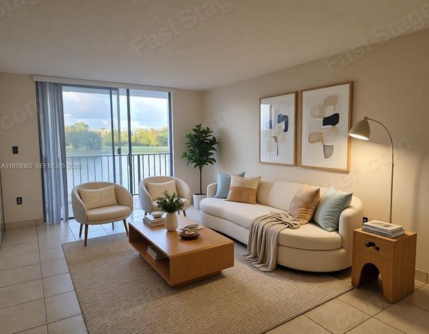 9688 Fontainebleau Blvd 307, Miami, FL 33172