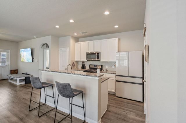 2221 Raider Drive, Conroe, TX 77301