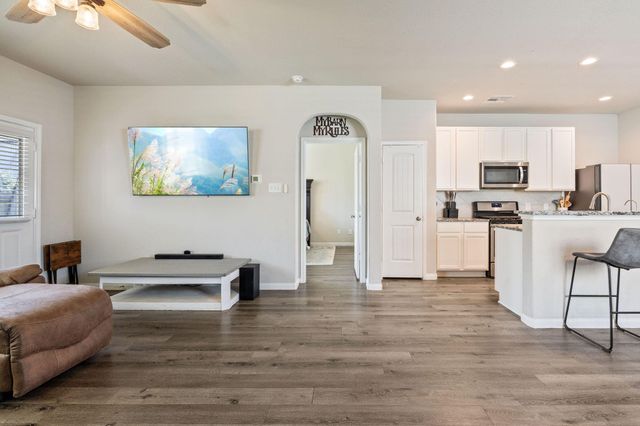 2221 Raider Drive, Conroe, TX 77301