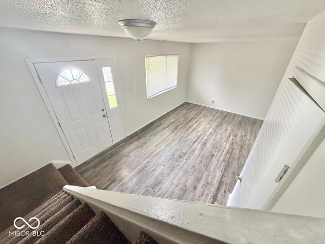 954 Greenwood W, Greenwood, IN 46142