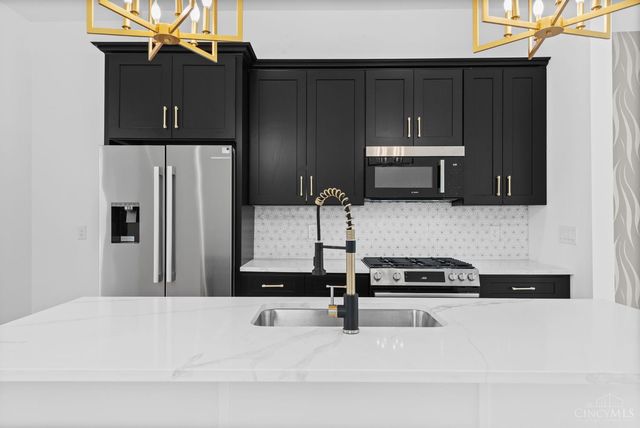 3129 Hackberry Street, Cincinnati, OH 45207