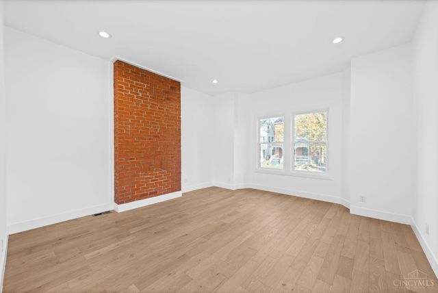 3129 Hackberry Street, Cincinnati, OH 45207