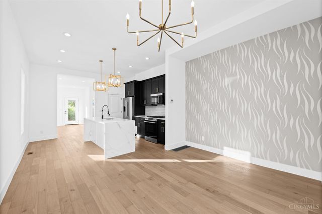 3129 Hackberry Street, Cincinnati, OH 45207