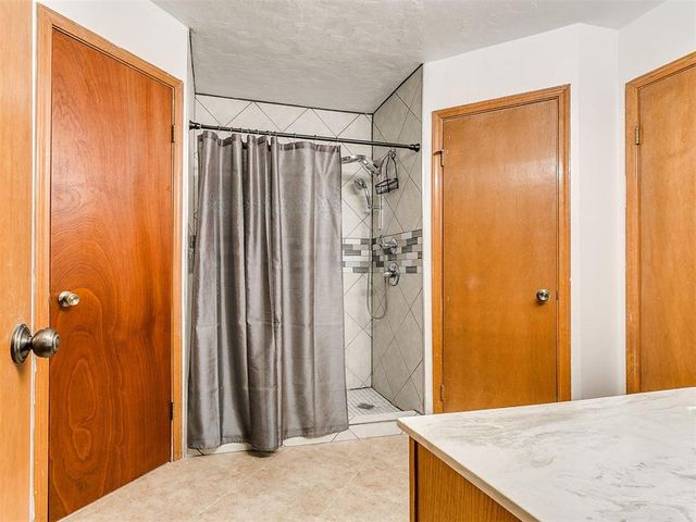 10145 Southridge Drive, Oklahoma City, OK 73159