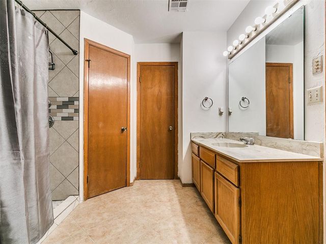 10145 Southridge Drive, Oklahoma City, OK 73159