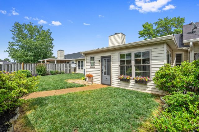 2123 River Chase Dr, Murfreesboro, TN 37128