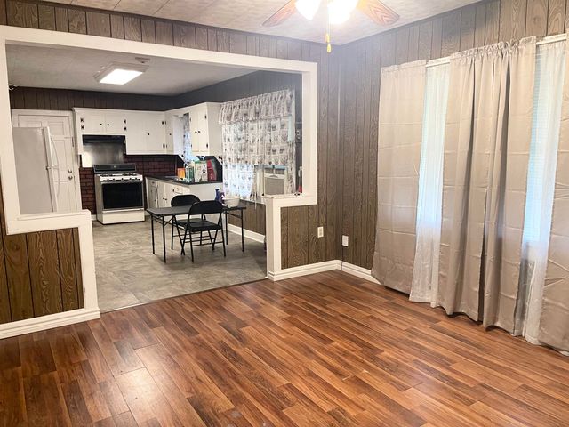 1204 Acadian Dr, Houma, LA 70363