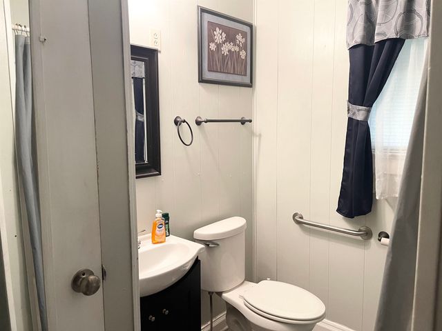 1204 Acadian Dr, Houma, LA 70363