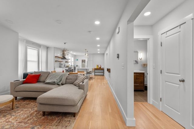 118 Spring St 118, Watertown, MA 02472