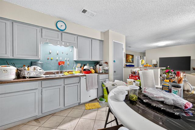 6822 Zapata Drive, Houston, TX 77083