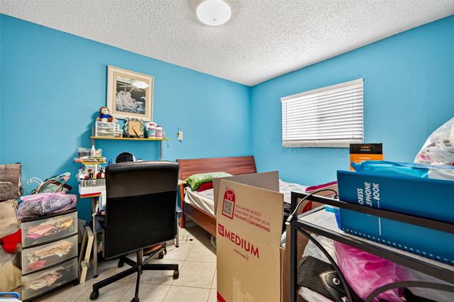 6822 Zapata Drive, Houston, TX 77083