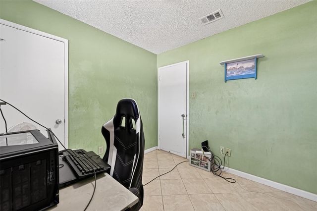 6822 Zapata Drive, Houston, TX 77083