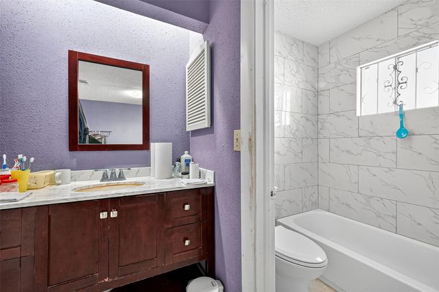 6822 Zapata Drive, Houston, TX 77083