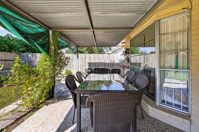 6822 Zapata Drive, Houston, TX 77083