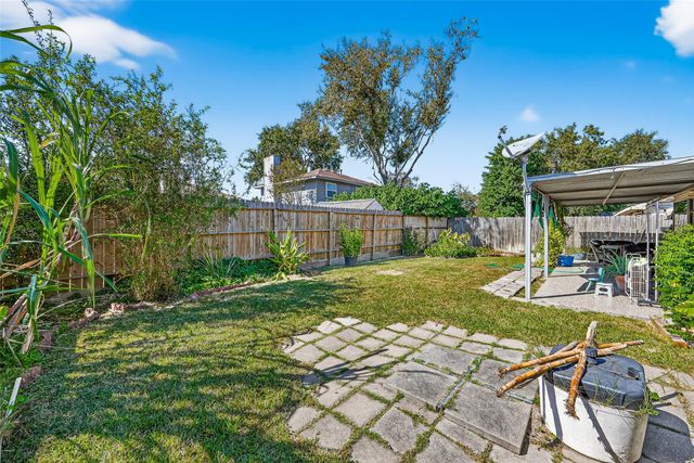 6822 Zapata Drive, Houston, TX 77083