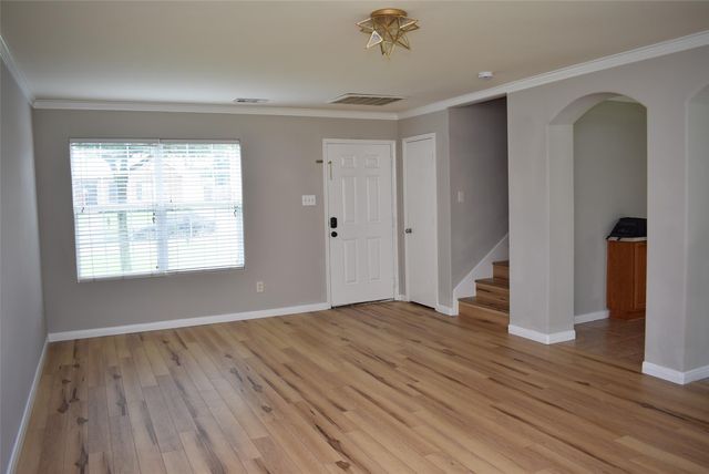 410 Laurel Sage Drive, Kingwood, TX 77339