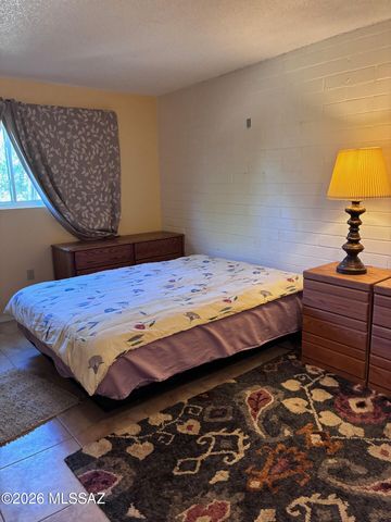 26 W Calle Del Chancero, Green Valley, AZ 85614