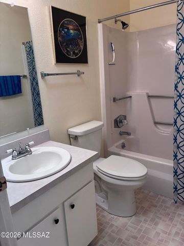 26 W Calle Del Chancero, Green Valley, AZ 85614