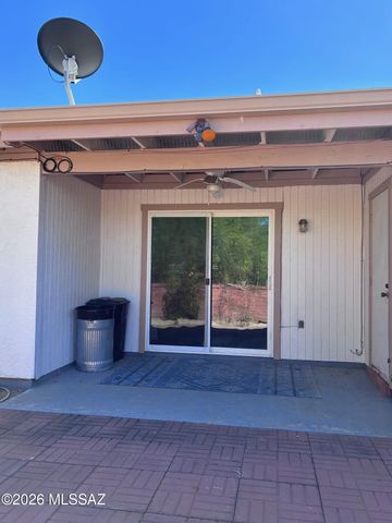 26 W Calle Del Chancero, Green Valley, AZ 85614
