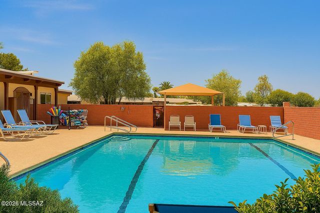 26 W Calle Del Chancero, Green Valley, AZ 85614
