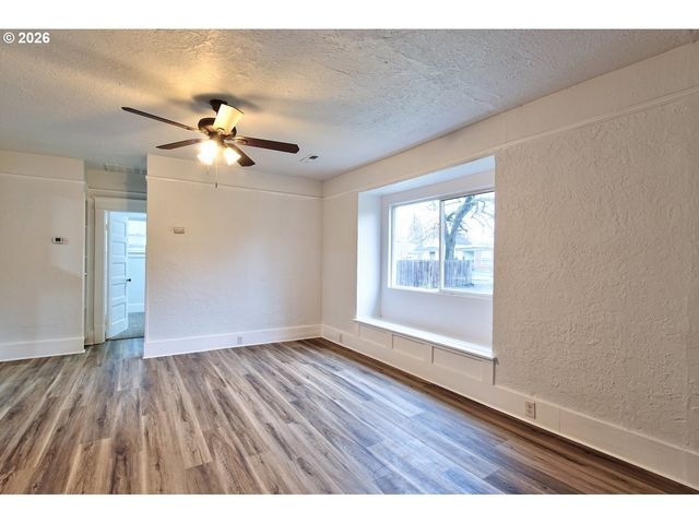 774 Se 18TH St, Salem, OR 97301