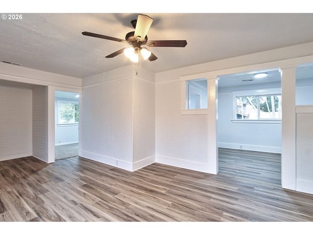 774 Se 18TH St, Salem, OR 97301