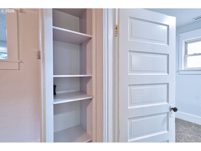 774 Se 18TH St, Salem, OR 97301