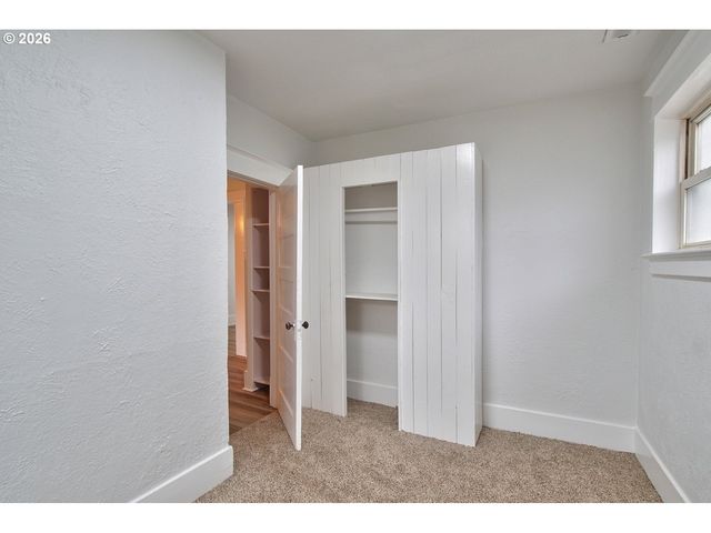 774 Se 18TH St, Salem, OR 97301