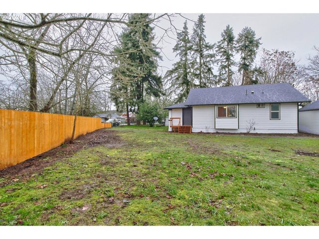 774 Se 18TH St, Salem, OR 97301