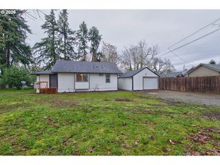 774 Se 18TH St, Salem, OR 97301