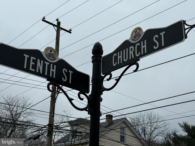 220 10TH ST, Brookhaven, PA 19015