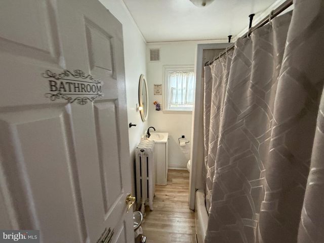 220 10TH ST, Brookhaven, PA 19015