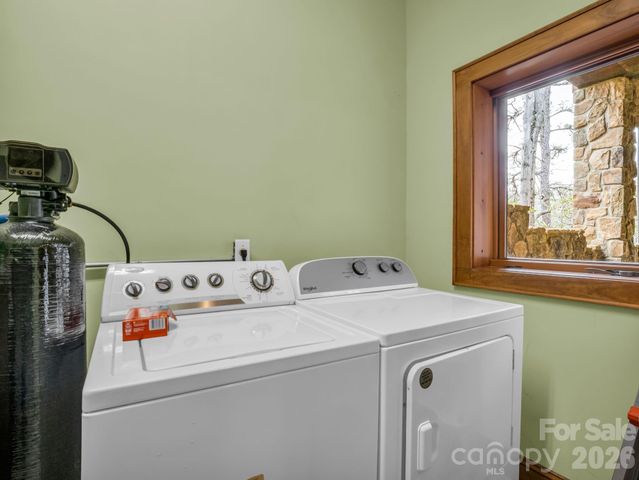 294 Verbena Drive, Black Mountain, NC 28711