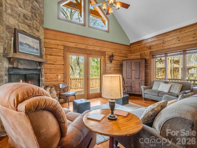 294 Verbena Drive, Black Mountain, NC 28711