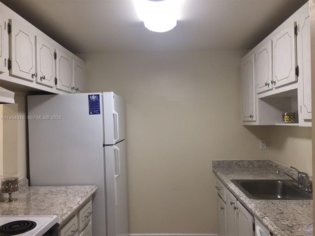 14211 N Kendall Dr 201E, Miami, FL 33186