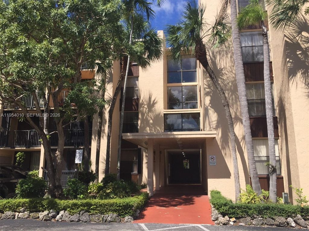 14211 N Kendall Dr 201E, Miami, FL 33186