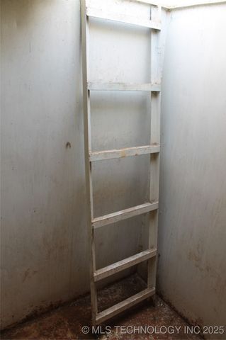 216 S Locust Street, Nowata, OK 74048