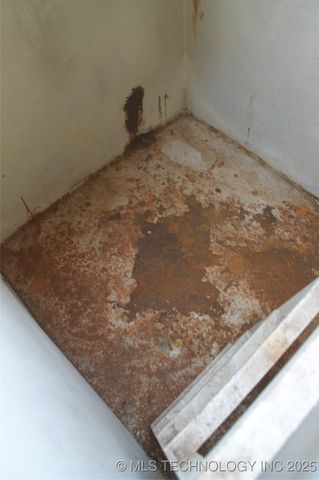 216 S Locust Street, Nowata, OK 74048