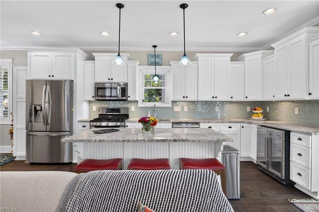 208 52nd ST, Virginia Beach, VA 23451