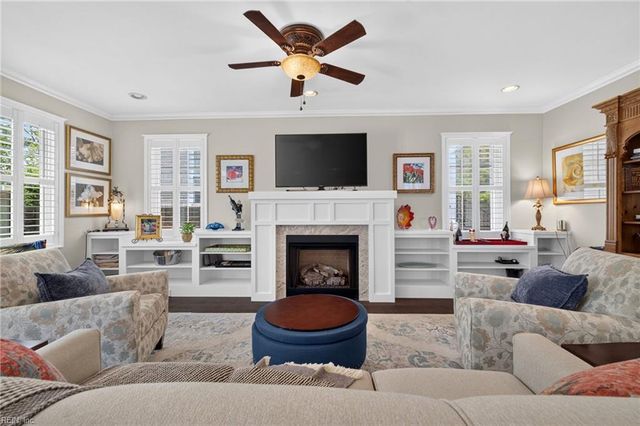 208 52nd ST, Virginia Beach, VA 23451