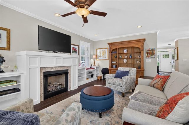 208 52nd ST, Virginia Beach, VA 23451