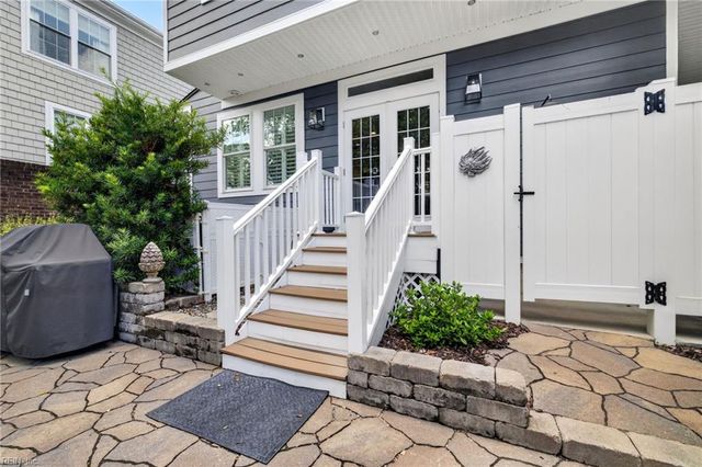 208 52nd ST, Virginia Beach, VA 23451
