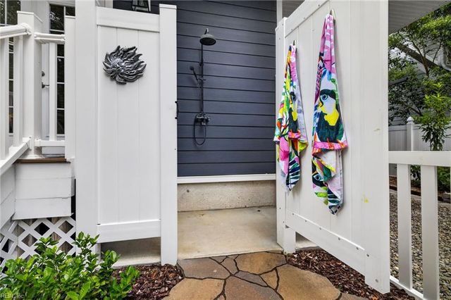 208 52nd ST, Virginia Beach, VA 23451