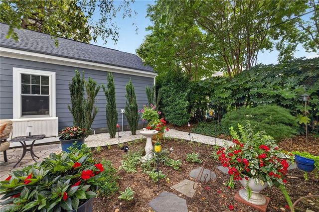 208 52nd ST, Virginia Beach, VA 23451