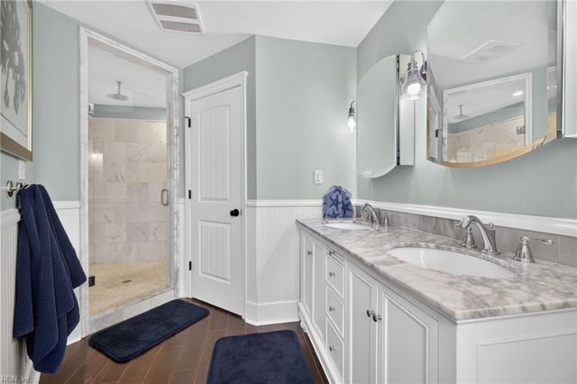 208 52nd ST, Virginia Beach, VA 23451