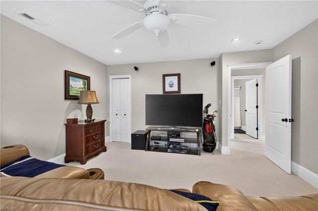 208 52nd ST, Virginia Beach, VA 23451
