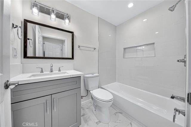 19243 Knapp St, Northridge, CA 91324